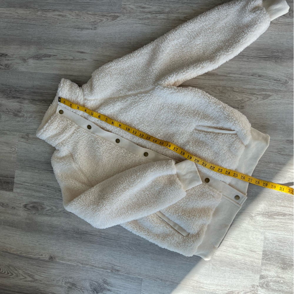 CREAM SHERPA JACKET - Picture 7 of 11